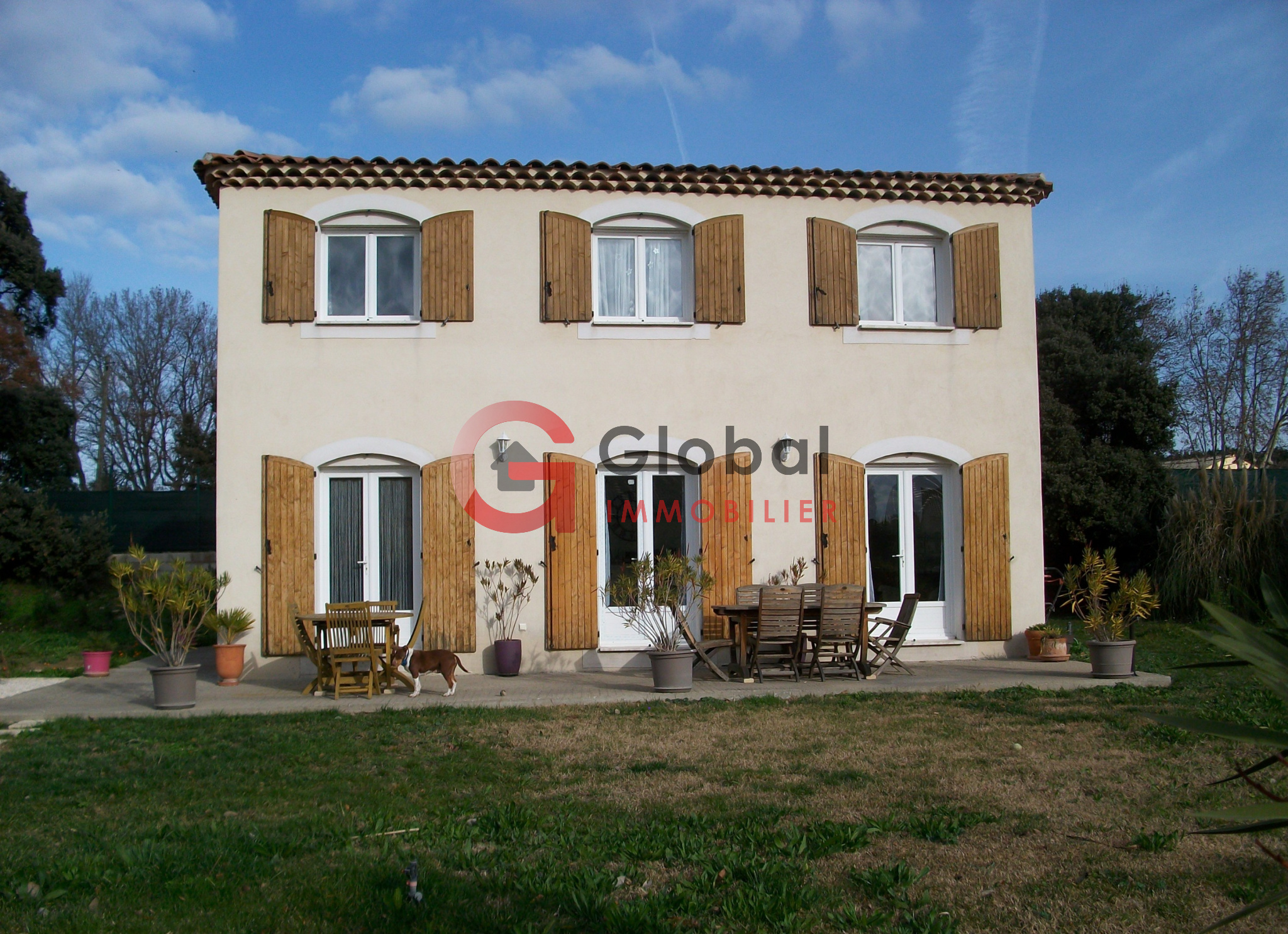 Maison avec grand terrain